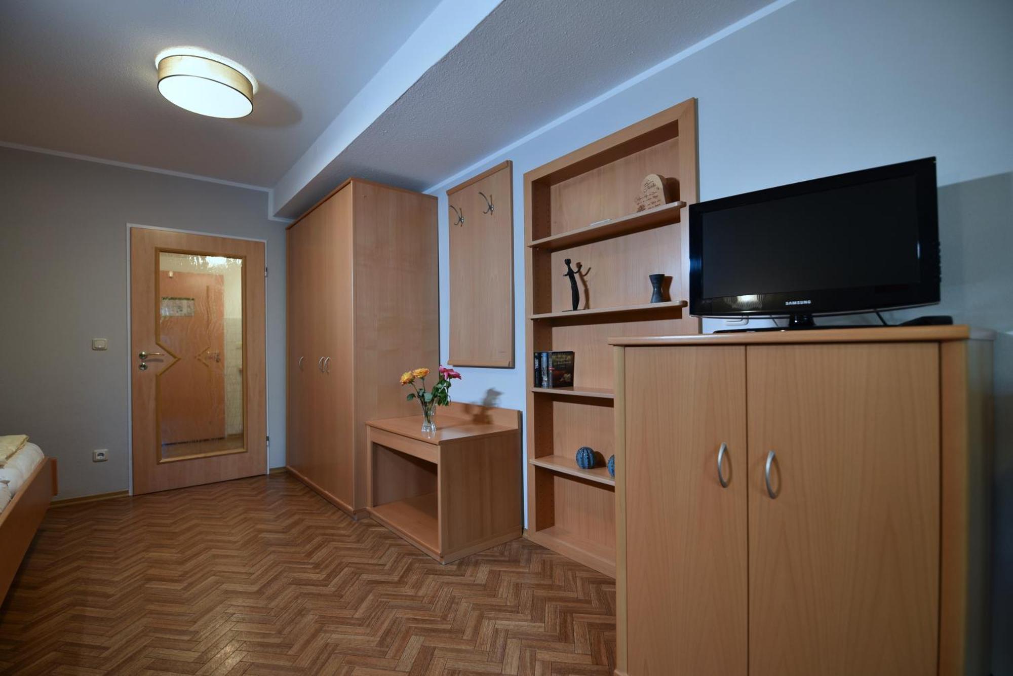 Erlkoenig Gaesteappartements Bad Fussing Exterior photo