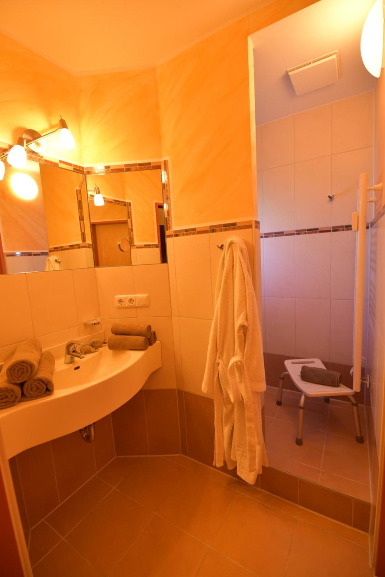 Erlkoenig Gaesteappartements Bad Fussing Room photo